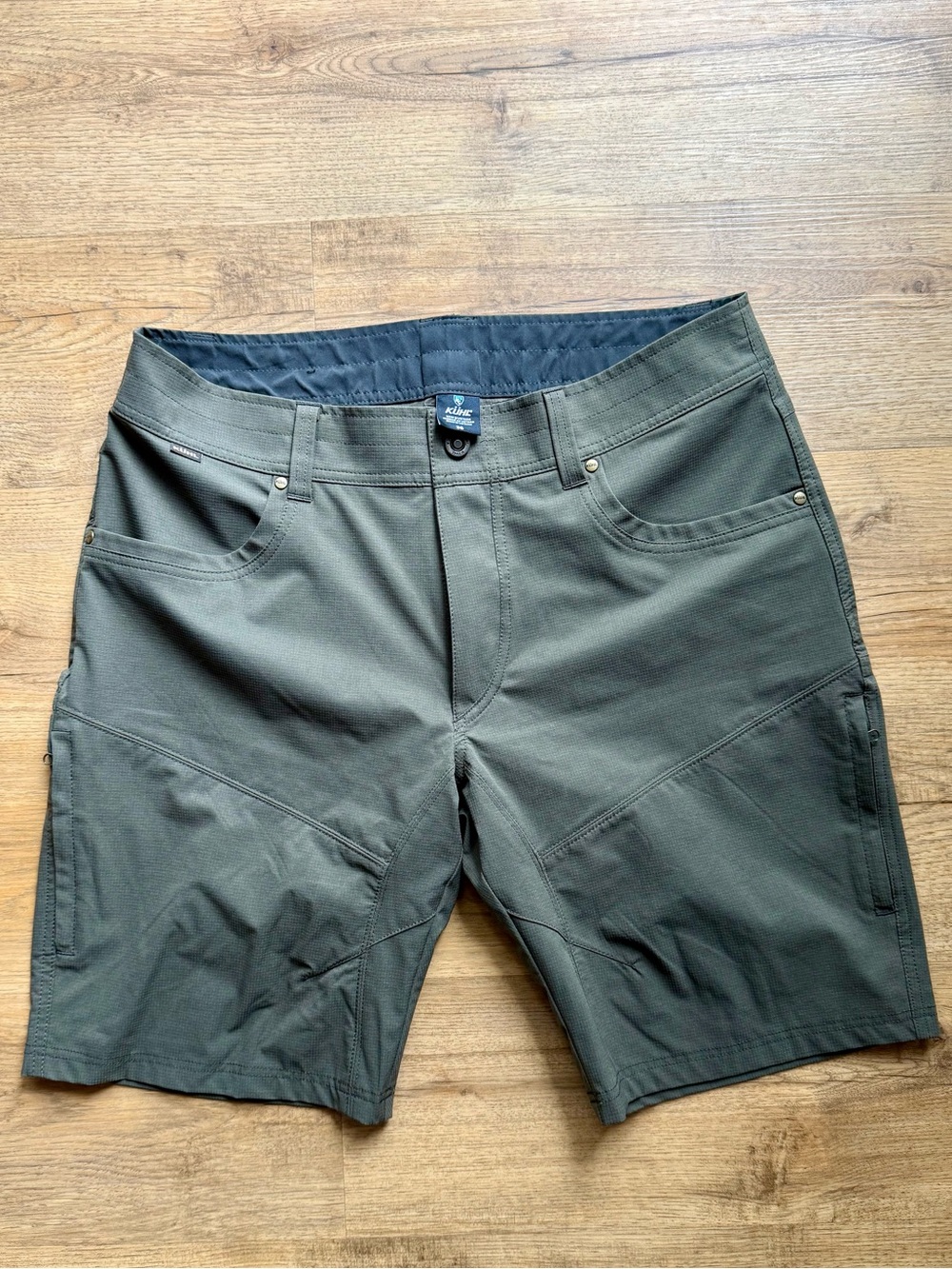 Men’s Kuhl Shorts 36